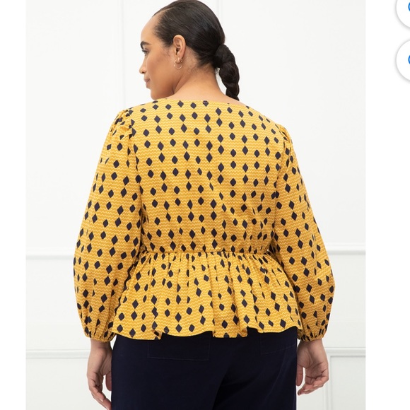 ELOQUII Elements Women's Plus Size Puff Sleeve Geo Print Peplum Top - Picture 3 of 4